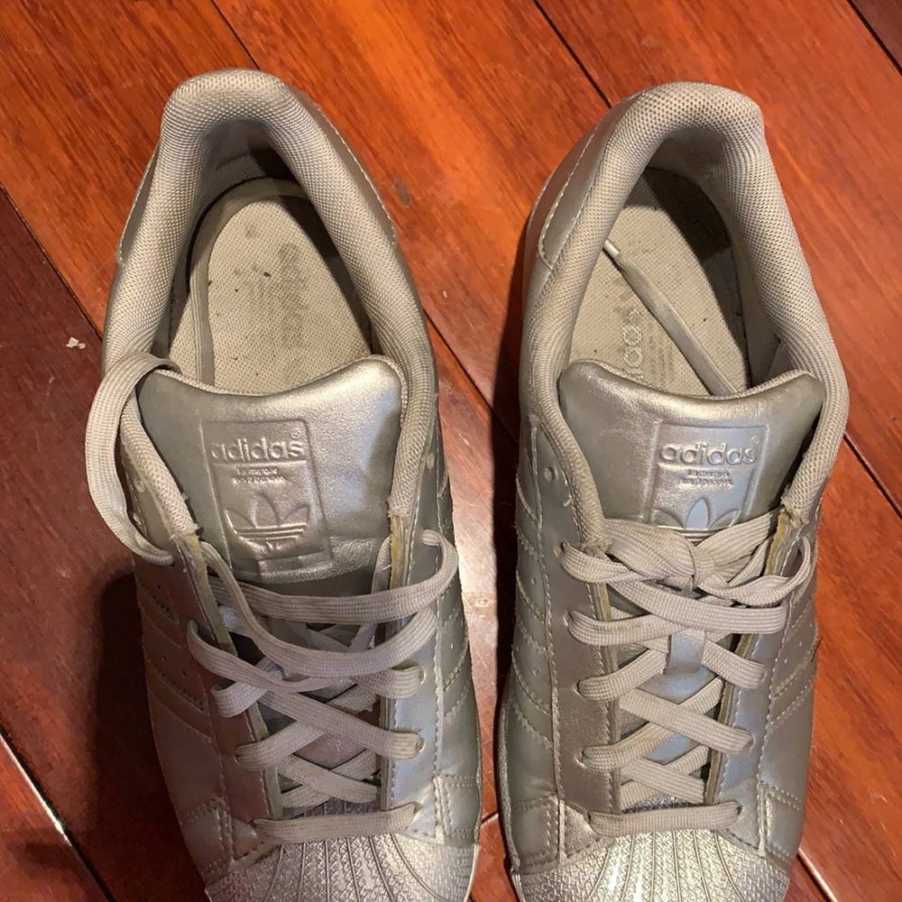 Metallic silver adidas - Picture 4 of 4